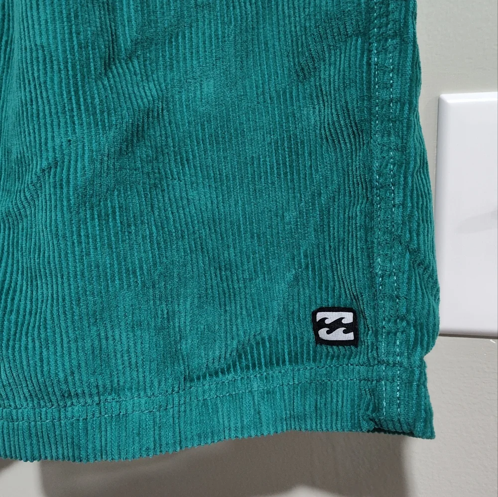 Billabong Mike EW Corduroy Shorts Men's S Green Relaxed Comfy - New With Tags - Picture 3 of 8